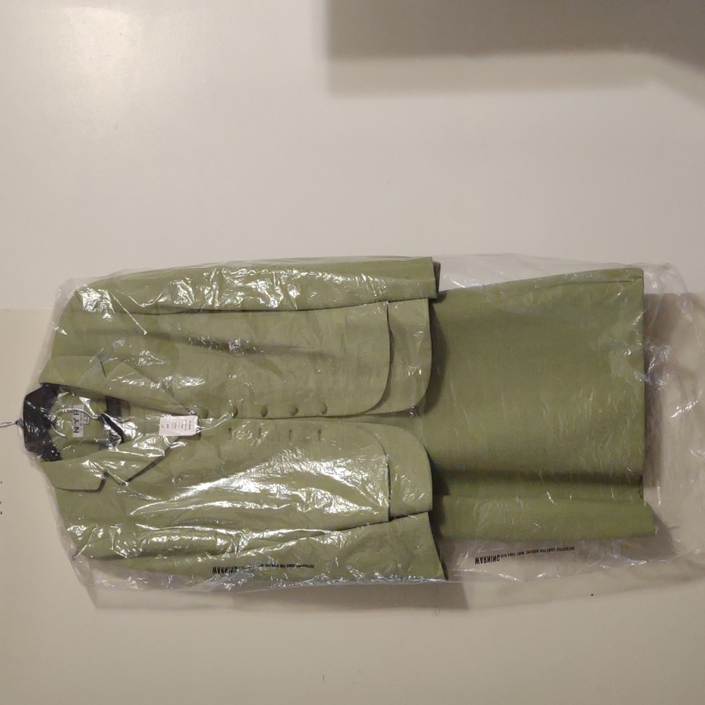 2 pcs garment NYP color Green apple size 16